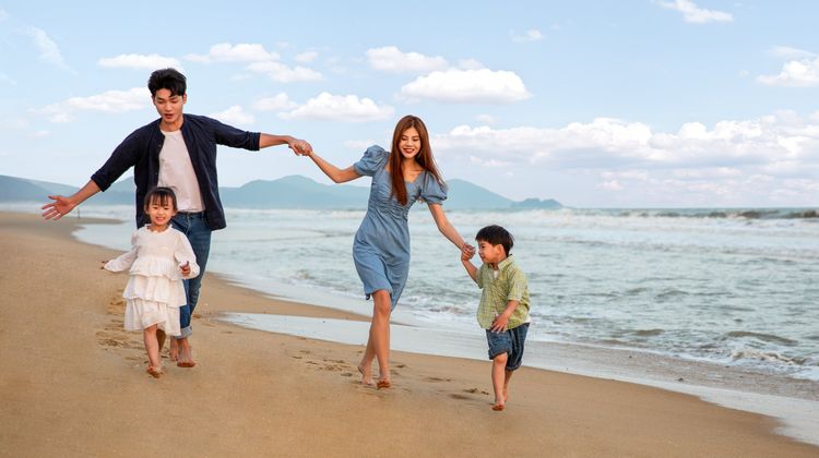 Crowne Plaza Hailing Island Beach