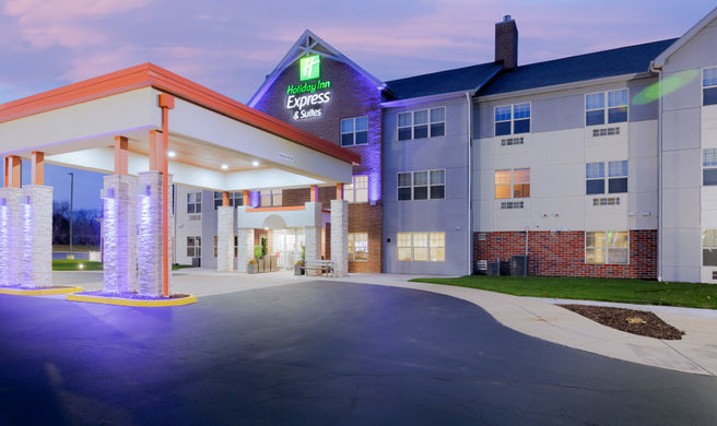 Holiday Inn Express & Suites Zion Exterior