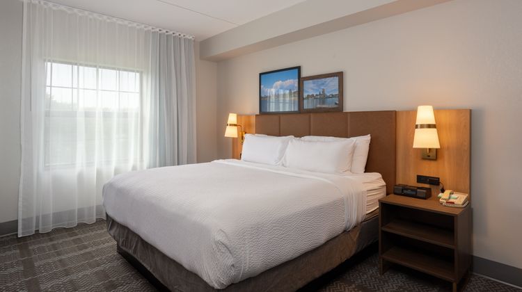 Staybridge Suites - Buffalo Room