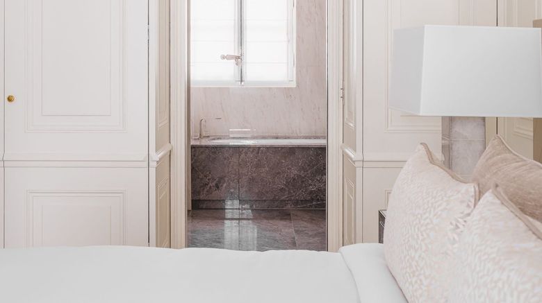 <b>1 Place Vendome Room</b>. Images powered by <a href=https://www.travelagewest.com/Hotels/Paris/