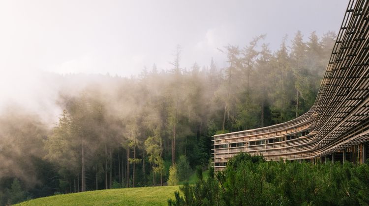 Vigilius Mountain Resort Exterior