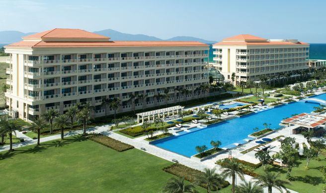 Sheraton Grand Danang Resort Exterior