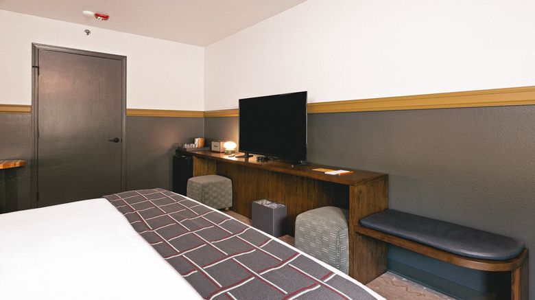 <b>The Ozarker Lodge Room</b>. Images powered by <a href="https://www.leonardoworldwide.com/" title="Leonardo Worldwide" target="_blank">Leonardo</a>.