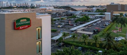 Courtyard Panama MetroMall Exterior