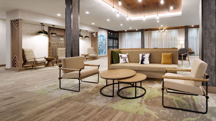 Fairfield Inn & Suites Show Low Lobby