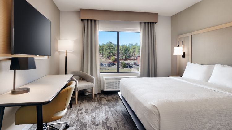 Fairfield Inn & Suites Show Low Room