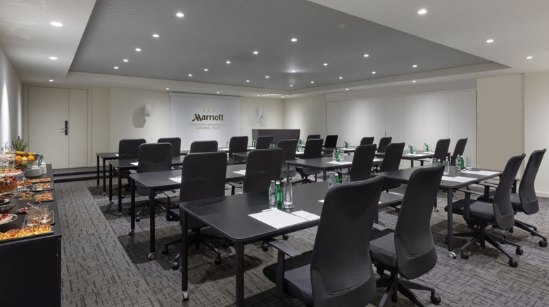 <b>Marriott Executive Apartments Fulya Meeting</b>. Images powered by <a href="https://www.leonardoworldwide.com/" title="Leonardo Worldwide" target="_blank">Leonardo</a>.