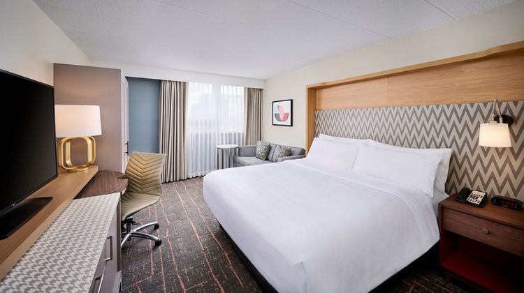 Holiday Inn Burlington Hotel & Conf Ctr Room
