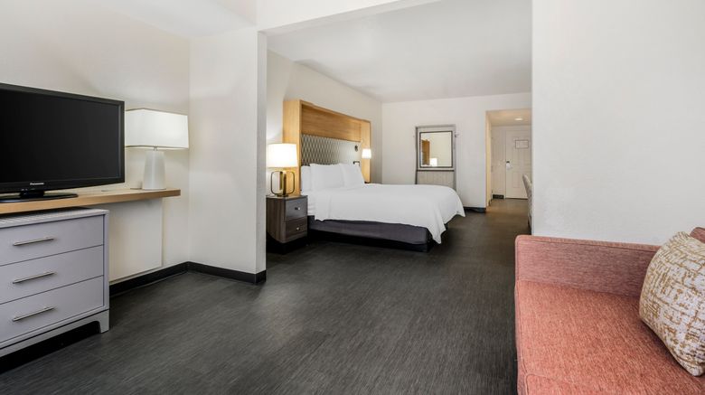 <b>Holiday Inn Orlando International Drive- Suite</b>. Images powered by <a href="https://www.leonardoworldwide.com/" title="Leonardo Worldwide" target="_blank">Leonardo</a>.