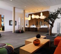 Courtyard Montpellier Marriott Lobby