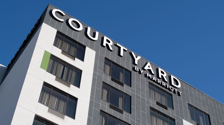 Courtyard by Marriott Exterior