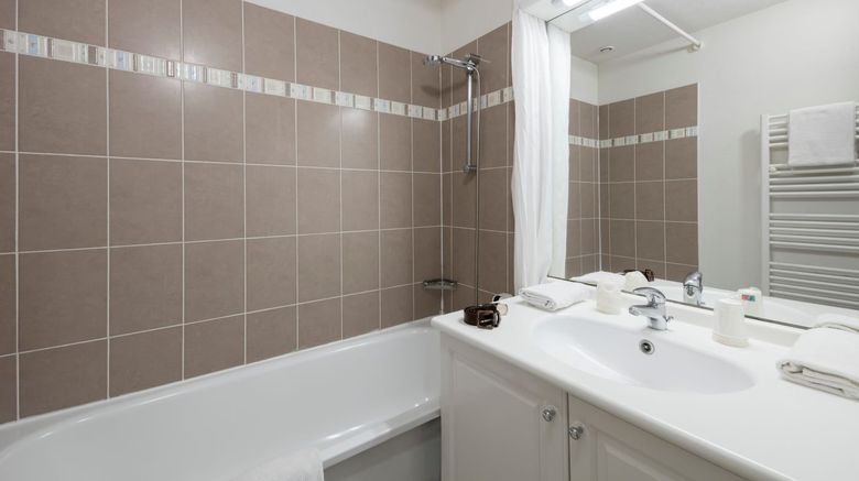 <b>Garden & City Clermont Ferrand/Gerzat Room</b>. Images powered by <a href="https://www.leonardoworldwide.com/" title="Leonardo Worldwide" target="_blank">Leonardo</a>.