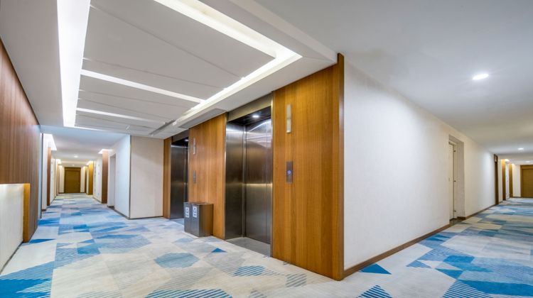 Holiday Inn Express University Town Lobby