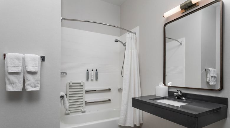 <b>Fairfield Inn & Suites Chattanooga South Room</b>. Images powered by <a href="https://www.leonardoworldwide.com/" title="Leonardo Worldwide" target="_blank">Leonardo</a>.