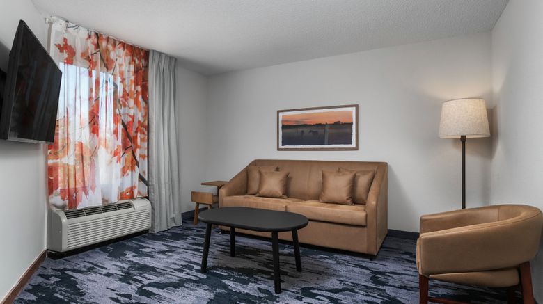 <b>Fairfield Inn & Suites Chattanooga South Room</b>. Images powered by <a href="https://www.leonardoworldwide.com/" title="Leonardo Worldwide" target="_blank">Leonardo</a>.
