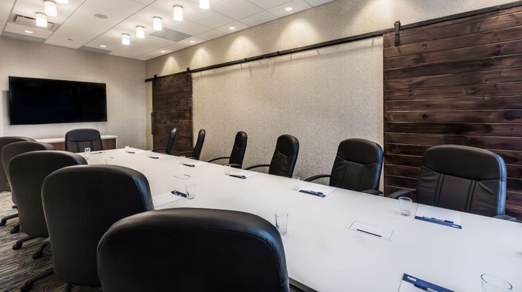 Holiday Inn Express & Suites Welland Meeting