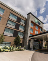 Holiday Inn Express & Suites Welland