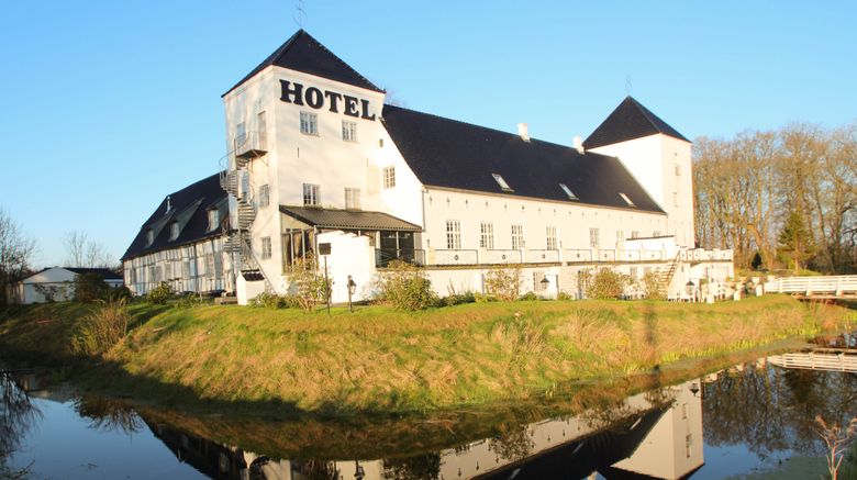 Vraa Slotshotel Exterior. Images powered by <a href="https://www.leonardoworldwide.com" target="_blank" rel="noopener">Leonardo</a>.