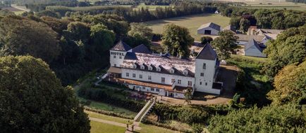 Vraa Slotshotel Exterior