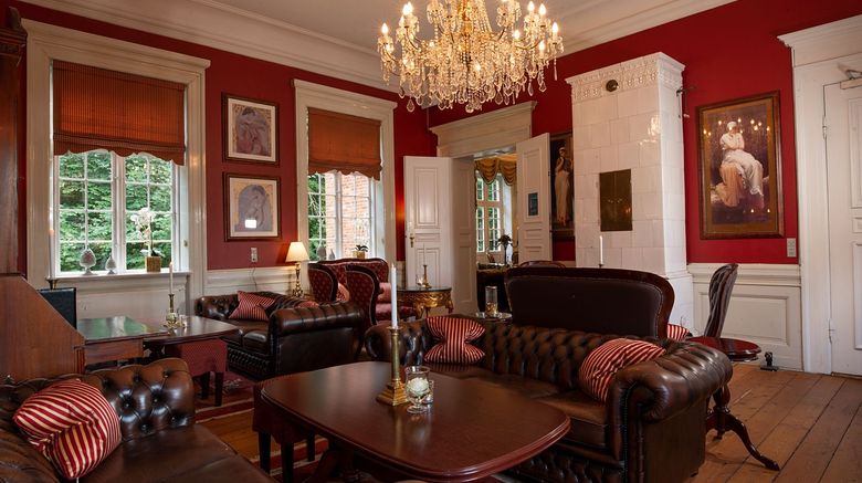 <b>Sophiendal Slotshotel Lobby</b>. Images powered by <a href="https://www.leonardoworldwide.com/" title="Leonardo Worldwide" target="_blank">Leonardo</a>.