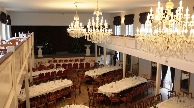 <b>Store Restrup Herregaard Restaurant</b>. Images powered by <a href="https://www.leonardoworldwide.com/" title="Leonardo Worldwide" target="_blank">Leonardo</a>.