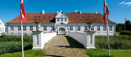 Store Restrup Herregaard Exterior