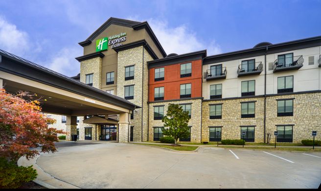 Holiday Inn Express and Suites Conway NW Exterior