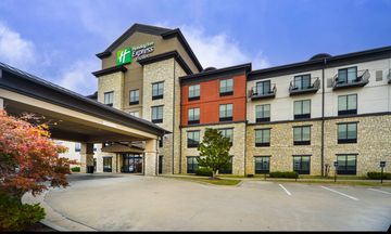 Holiday Inn Express and Suites Conway NW