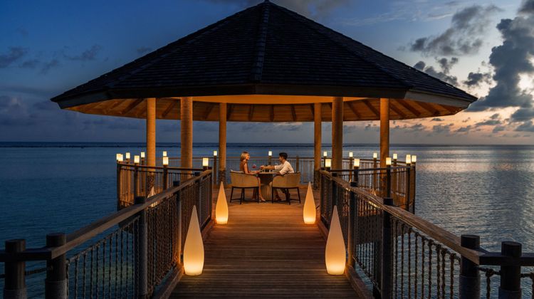 Le Meridien Maldives Resort & Spa Restaurant
