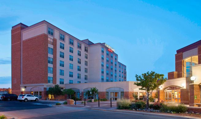Courtyard Pueblo Downtown Exterior