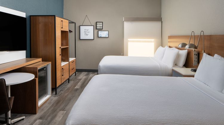 Four Points by Sheraton Alexandria Room