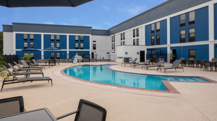 Four Points by Sheraton Alexandria Pool