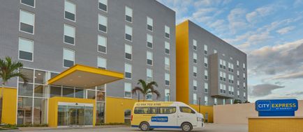 City Express Marriott Cancun A. Exterior