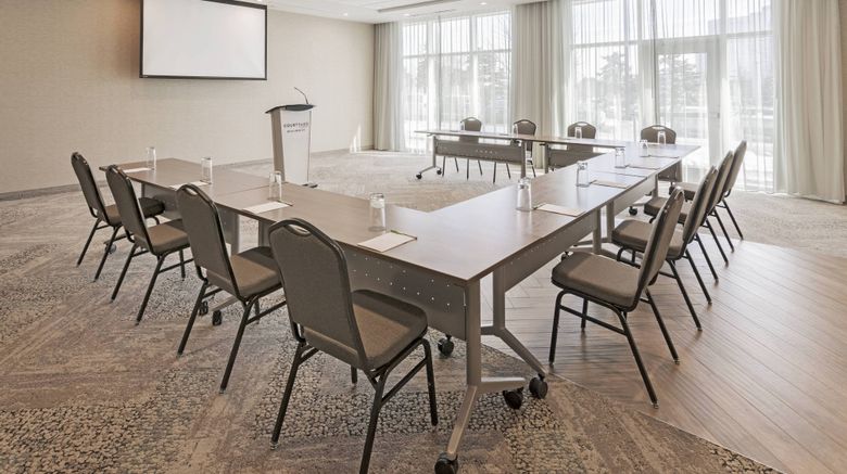 <b>Courtyard by Marriott Burlington Meeting</b>. Images powered by <a href="https://www.leonardoworldwide.com/" title="Leonardo Worldwide" target="_blank">Leonardo</a>.