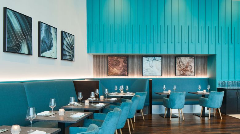 <b>Courtyard London Gatwick Airport Restaurant</b>. Images powered by <a href="https://www.leonardoworldwide.com/" title="Leonardo Worldwide" target="_blank">Leonardo</a>.