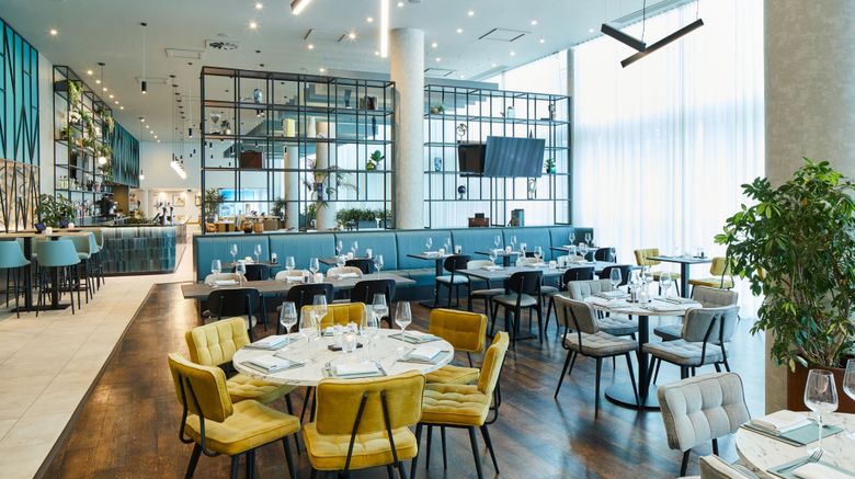 <b>Courtyard London Gatwick Airport Restaurant</b>. Images powered by <a href="https://www.leonardoworldwide.com/" title="Leonardo Worldwide" target="_blank">Leonardo</a>.