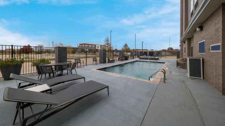 Four Points by Sheraton Plano Pool