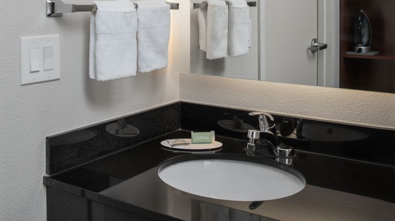 <b>Fairfield Inn & Suites Memphis Room</b>. Images powered by <a href="https://www.leonardoworldwide.com/" title="Leonardo Worldwide" target="_blank">Leonardo</a>.