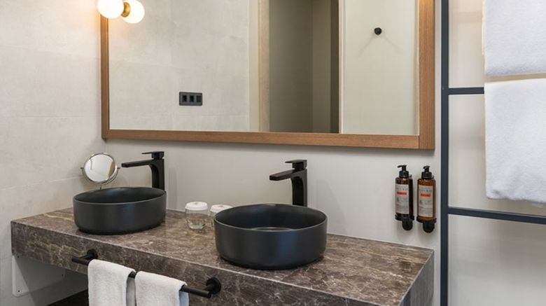 <b>Hotel LIVVO Lumm Room</b>. Images powered by <a href="https://www.leonardoworldwide.com/" title="Leonardo Worldwide" target="_blank">Leonardo</a>.