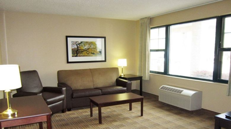 <b>Candlewood Suites Southfield-Detroit Room</b>. Images powered by <a href="https://www.leonardoworldwide.com/" title="Leonardo Worldwide" target="_blank">Leonardo</a>.