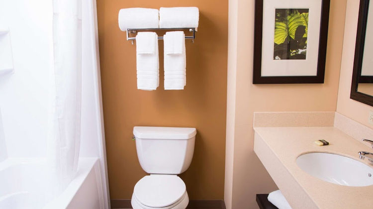 Candlewood Suites Southfield-Detroit Room