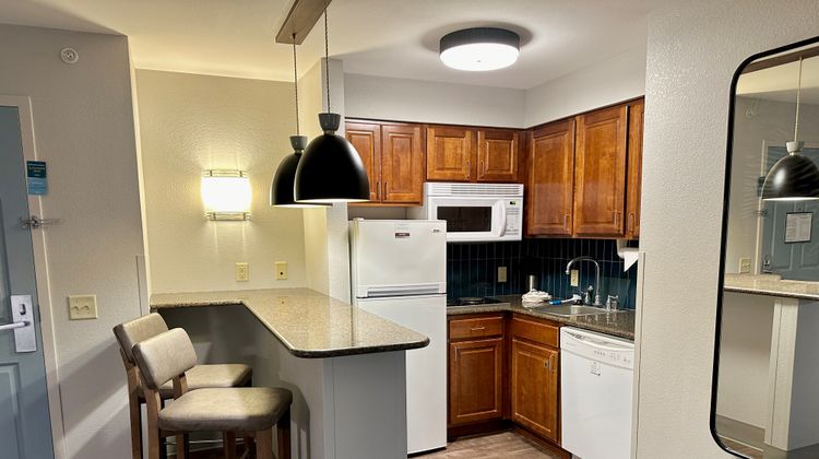 Staybridge Suites West-Oconomowoc Suite