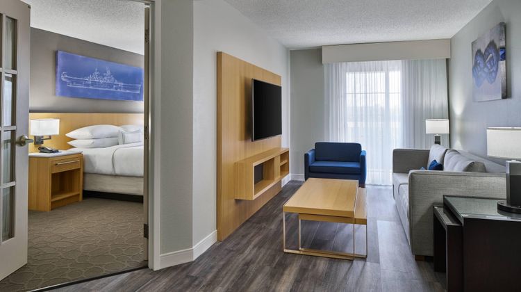 Delta Hotels Norfolk Airport Suite