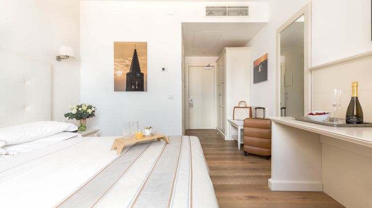 Hotel Catalunya Room