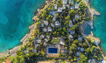 Minos Beach Art Hotel