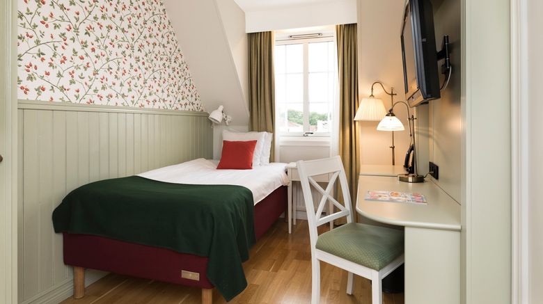 <b>Ronnums Manor Room</b>. Images powered by <a href="https://www.leonardoworldwide.com/" title="Leonardo Worldwide" target="_blank">Leonardo</a>.