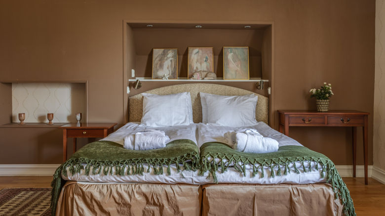 <b>Ronnums Manor Suite</b>. Images powered by <a href="https://www.leonardoworldwide.com/" title="Leonardo Worldwide" target="_blank">Leonardo</a>.