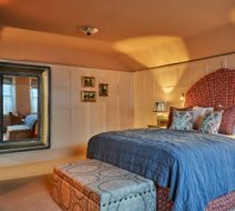 White Horse Hotel Room
