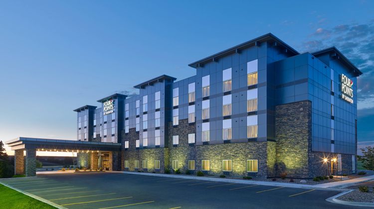 Four Points by Sheraton Williston Exterior