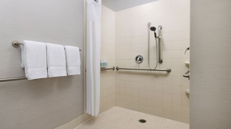 <b>Courtyard by Marriott Stadium Area Room</b>. Images powered by <a href="https://www.leonardoworldwide.com/" title="Leonardo Worldwide" target="_blank">Leonardo</a>.